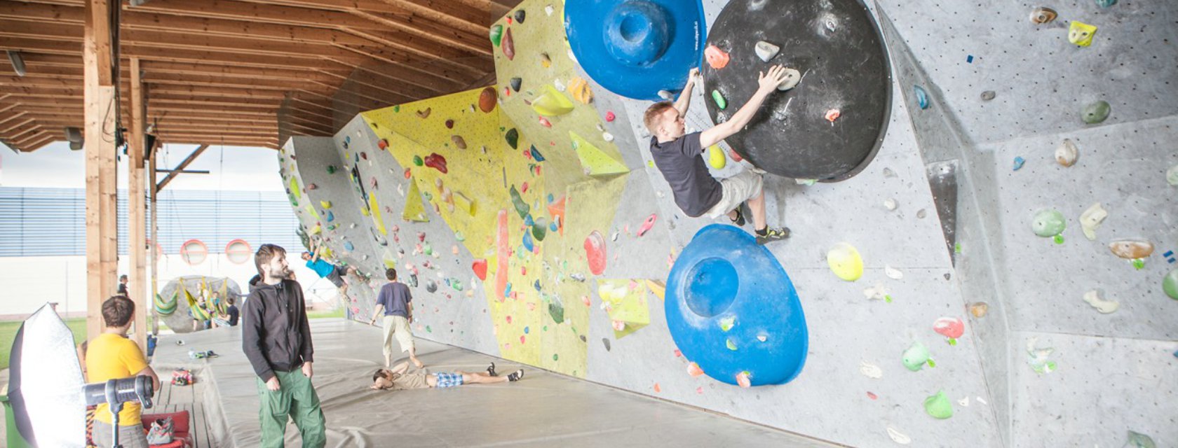 Outdoor-Boulderwand